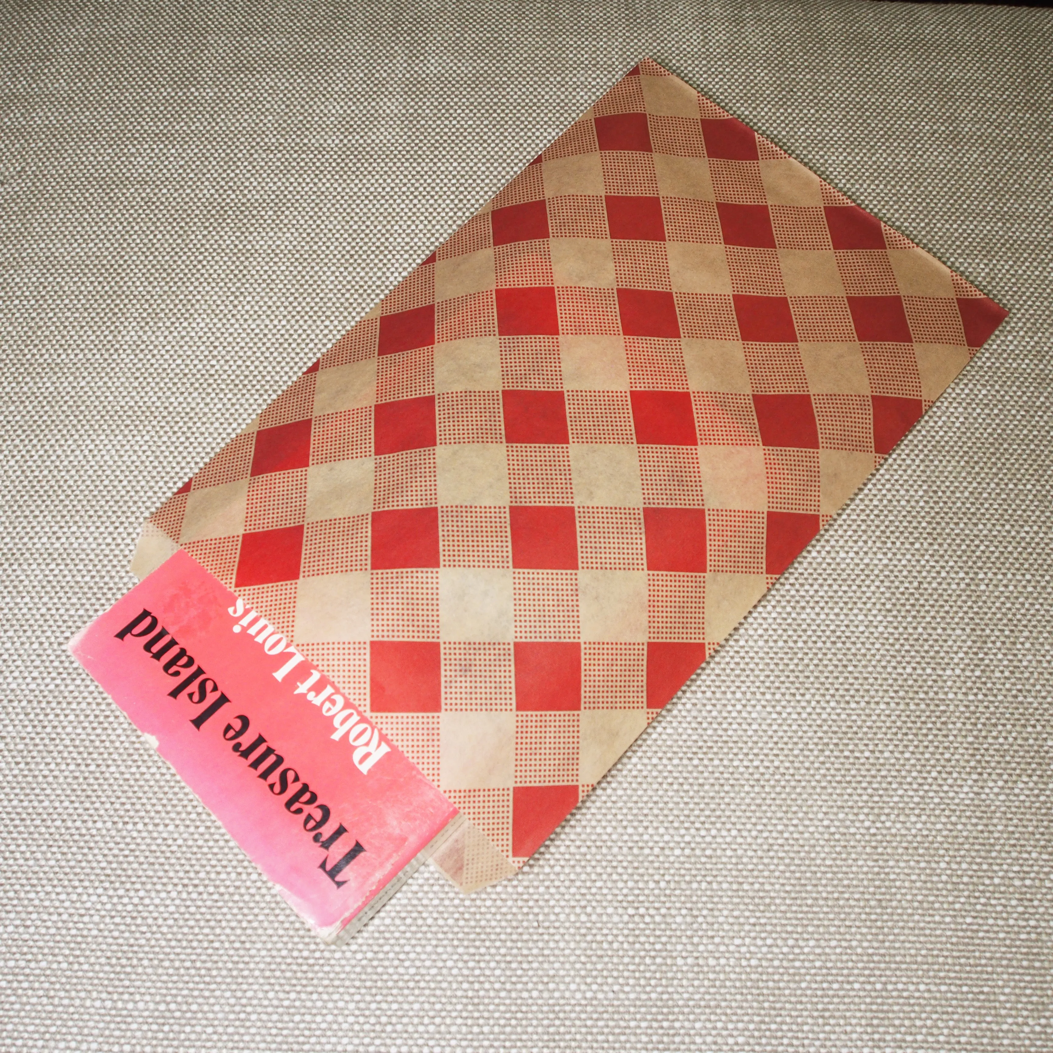 6" x 9" Decorative Flat Paper Gift Bags - Woven Red-Buffalo Pattern on Brown Kraft Bags - For Sales/Treats/Parties/Cookies/Gifts